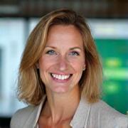 Portrait von Sarah Richter, einer engagierten deutschen Sprachlehrerin.